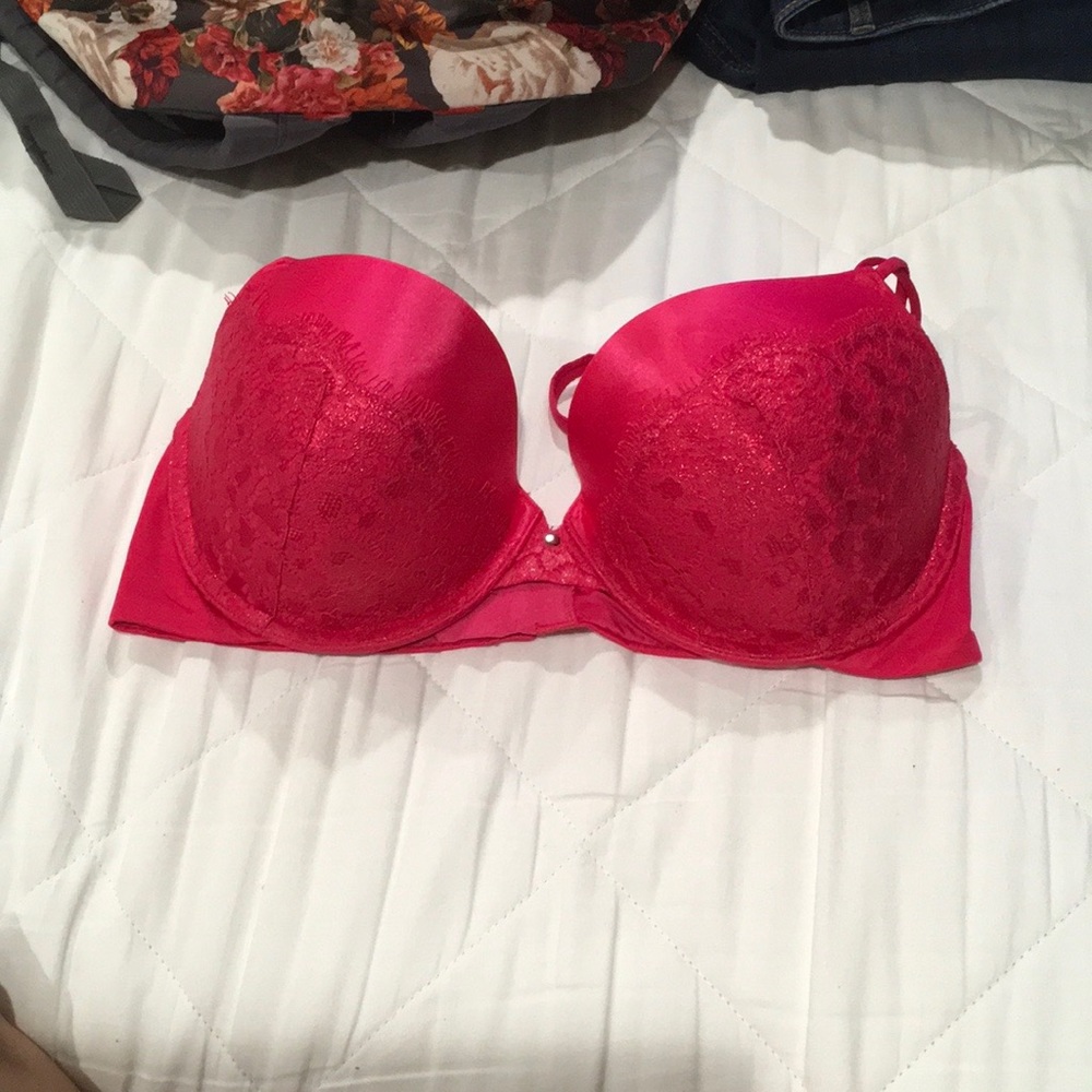 bundle of 2 36D Victoria’s Secret Demi bra bundle